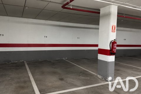 Garage in Madrid, Spain 15 sq.m. No. 187797