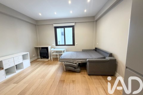 Apartment à vendre à Madrid, Espagne, 43 m2 No. 187985 - photo 2