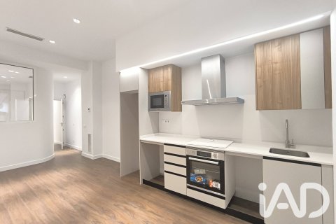 Apartment à Madrid, Espagne 2 chambres,  No. 187984