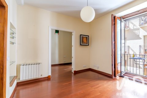 Apartment à Madrid, Espagne 1 chambre, 80 m2 No. 187983