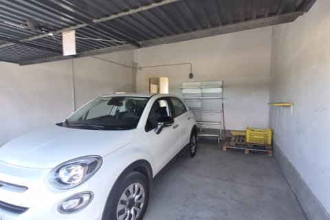 Townhouse for sale in Garrafe de Torio, Leon, Spain 4 bedrooms, 158 sq.m. No. 187986 - photo 2