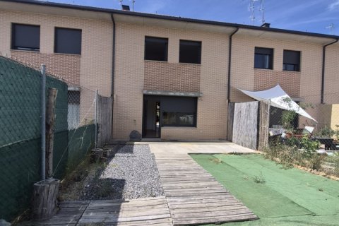 Townhouse for sale in Garrafe de Torio, Leon, Spain 4 bedrooms, 158 sq.m. No. 187986 - photo 17