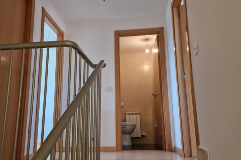 Townhouse for sale in Garrafe de Torio, Leon, Spain 4 bedrooms, 158 sq.m. No. 187986 - photo 22
