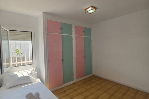 Продажа дома в Л'Аметлья-де-Мар, Таррагона, Испания 4 спальни, 160м2 №187765 - фото 19