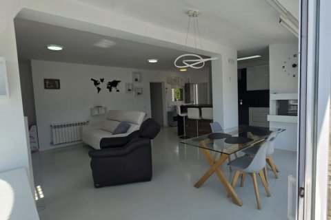 Продажа дома в Л'Аметлья-де-Мар, Таррагона, Испания 4 спальни, 160м2 №187765 - фото 6