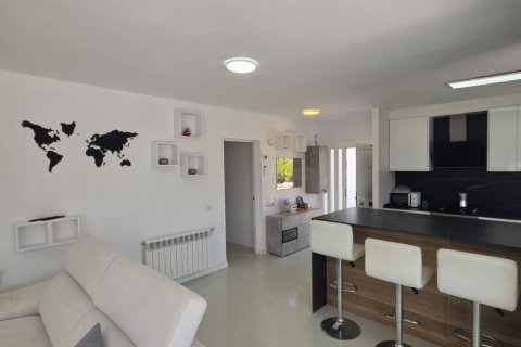 Продажа дома в Л'Аметлья-де-Мар, Таррагона, Испания 4 спальни, 160м2 №187765 - фото 1