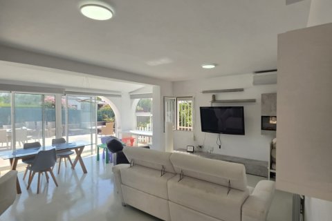 Продажа дома в Л'Аметлья-де-Мар, Таррагона, Испания 4 спальни, 160м2 №187765 - фото 5
