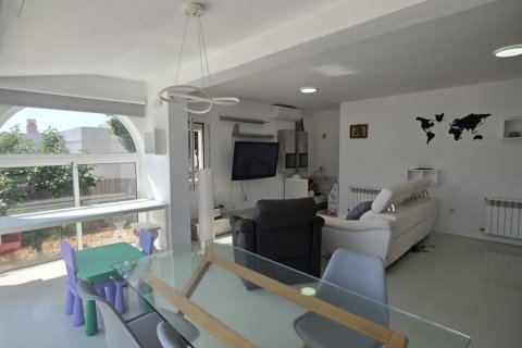 Продажа дома в Л'Аметлья-де-Мар, Таррагона, Испания 4 спальни, 160м2 №187765 - фото 7