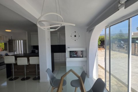 Продажа дома в Л'Аметлья-де-Мар, Таррагона, Испания 4 спальни, 160м2 №187765 - фото 3