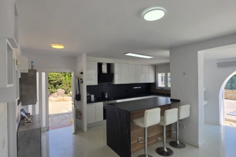 Продажа дома в Л'Аметлья-де-Мар, Таррагона, Испания 4 спальни, 160м2 №187765 - фото 12