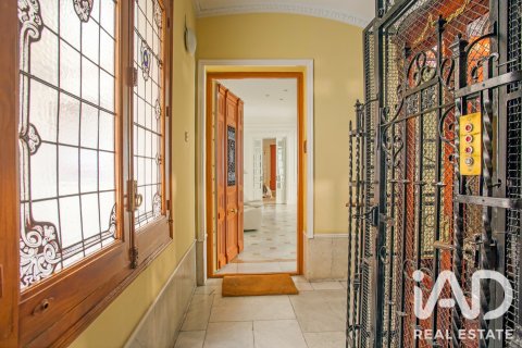 Продажа квартиры в Мадрид, Испания 3 спальни, 246м2 №187763 - фото 5