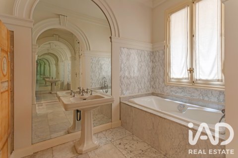Продажа квартиры в Мадрид, Испания 3 спальни, 246м2 №187763 - фото 22