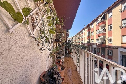 Lägenhet till salu i Sabadell, Barcelona, Spanien 3 sovrum, 110 kvm. Nr. 172931 - foto 1