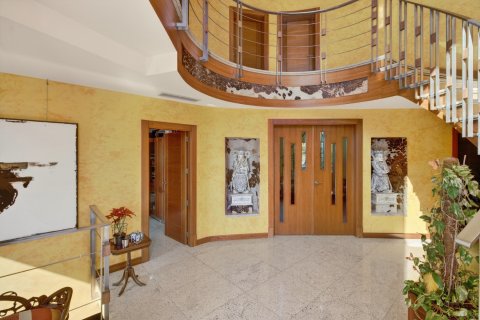 Villa in vendita a Elche, Alicante, Spagna 5 camere da letto, 1499 mq. N° 155764 - foto 2