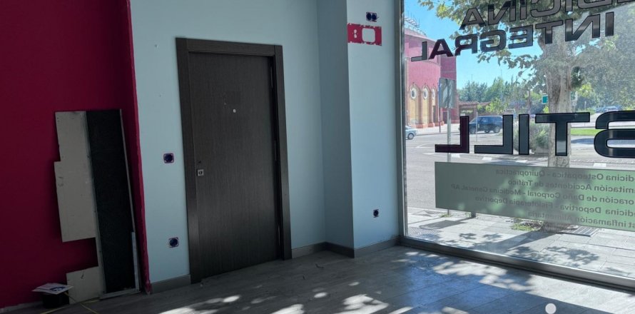 Proprietà commerciale a Leon, Spagna 153 mq. N° 153573