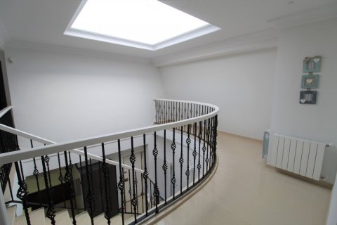 Villa à vendre Cullera, Valencia, Espagne, 4 chambres, 398 m2 No. 116475 - photo 12