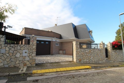 Villa à vendre Cullera, Valencia, Espagne, 4 chambres, 398 m2 No. 116475 - photo 5