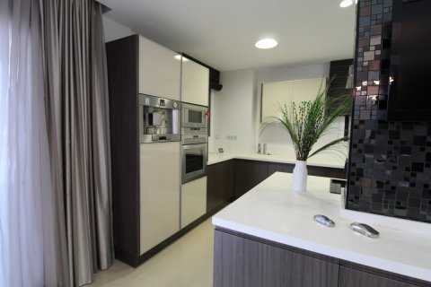 Villa à vendre Cullera, Valencia, Espagne, 4 chambres, 398 m2 No. 116475 - photo 7
