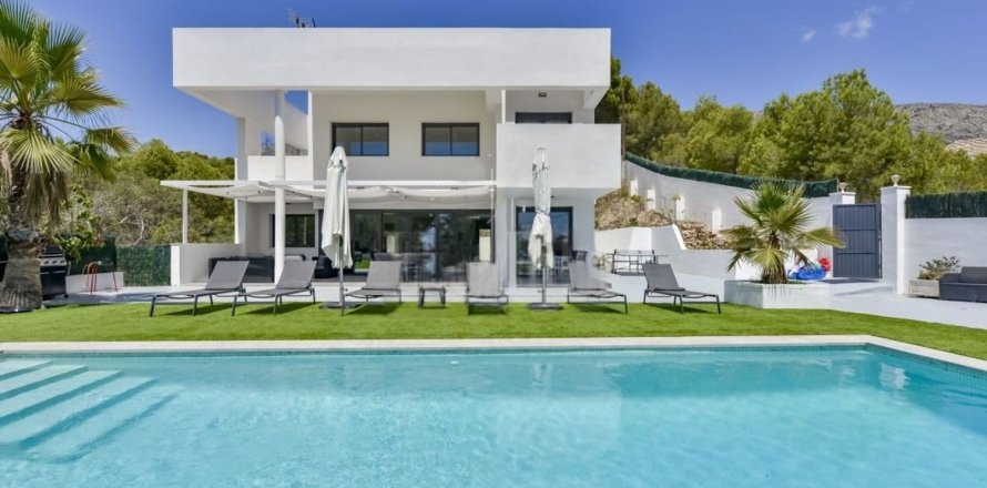 Land plot in Altea, Alicante, Spain 4 bedrooms, 260 sq.m. No. 179802