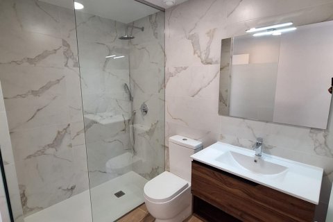 Apartment for sale in Villamartin, Alicante, Spain 2 bedrooms, 85 sq.m. No. 165355 - photo 9