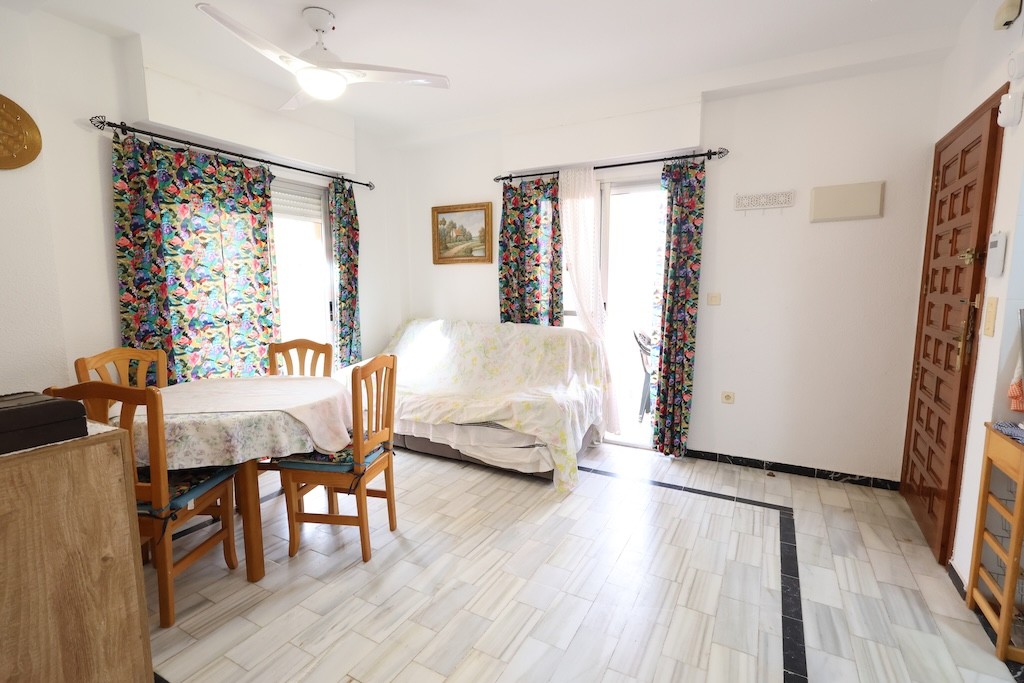 Appartamento a La Mata, Alicante, Spagna 3 camere da letto, 67 mq. N° 183597