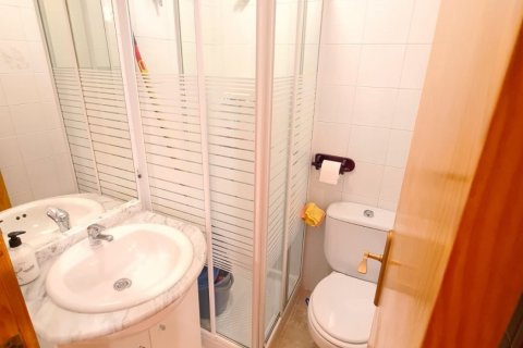 Apartment for sale in Guardamar del Segura, Alicante, Spain 3 bedrooms, 73 sq.m. No. 183602 - photo 12