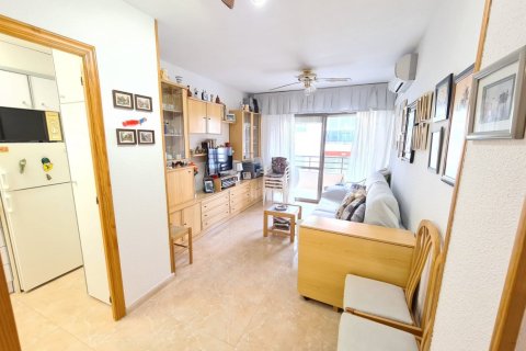 Apartment for sale in Guardamar del Segura, Alicante, Spain 3 bedrooms, 73 sq.m. No. 183602 - photo 2