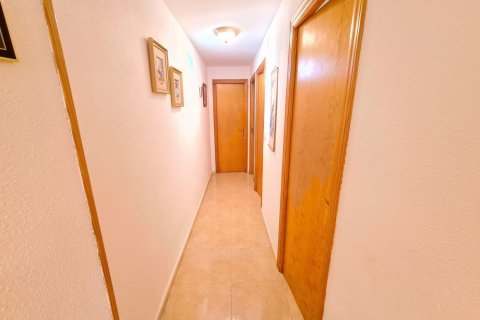 Apartment for sale in Guardamar del Segura, Alicante, Spain 3 bedrooms, 73 sq.m. No. 183602 - photo 4