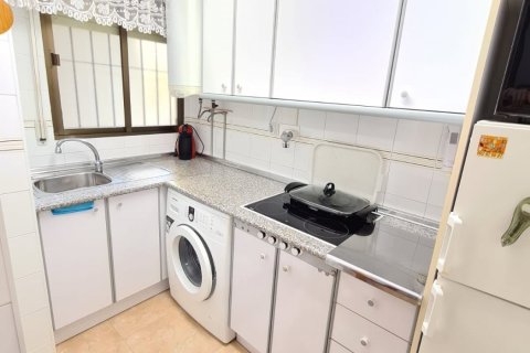 Apartment for sale in Guardamar del Segura, Alicante, Spain 3 bedrooms, 73 sq.m. No. 183602 - photo 14