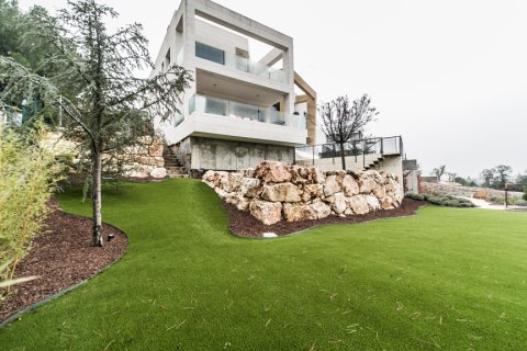 Huvila Las Rozas de Madrid, Madrid, Espanja 7 makuuhuonetta, 750 m2 No. 155286