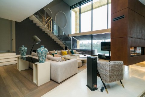 Huvila vuokrattavana Las Rozas de Madrid, Madrid, Espanja, 7 makuuhuonetta, 750 m2 No. 155286 - kuva 5