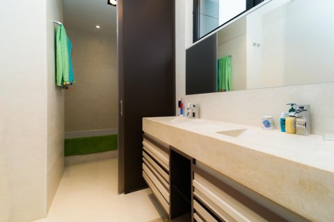 Huvila vuokrattavana Las Rozas de Madrid, Madrid, Espanja, 7 makuuhuonetta, 750 m2 No. 155286 - kuva 17