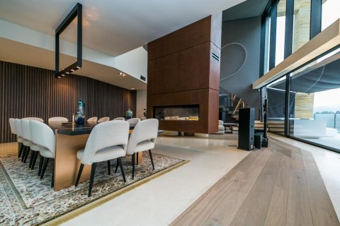 Huvila vuokrattavana Las Rozas de Madrid, Madrid, Espanja, 7 makuuhuonetta, 750 m2 No. 155286 - kuva 3