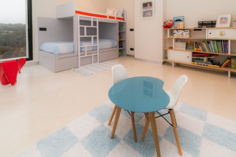 Huvila vuokrattavana Las Rozas de Madrid, Madrid, Espanja, 7 makuuhuonetta, 750 m2 No. 155286 - kuva 18