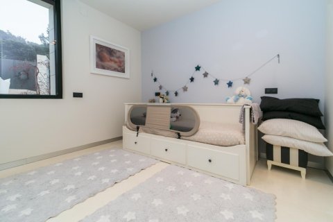 Huvila vuokrattavana Las Rozas de Madrid, Madrid, Espanja, 7 makuuhuonetta, 750 m2 No. 155286 - kuva 21