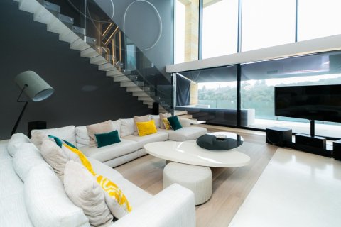 Huvila vuokrattavana Las Rozas de Madrid, Madrid, Espanja, 7 makuuhuonetta, 750 m2 No. 155286 - kuva 24