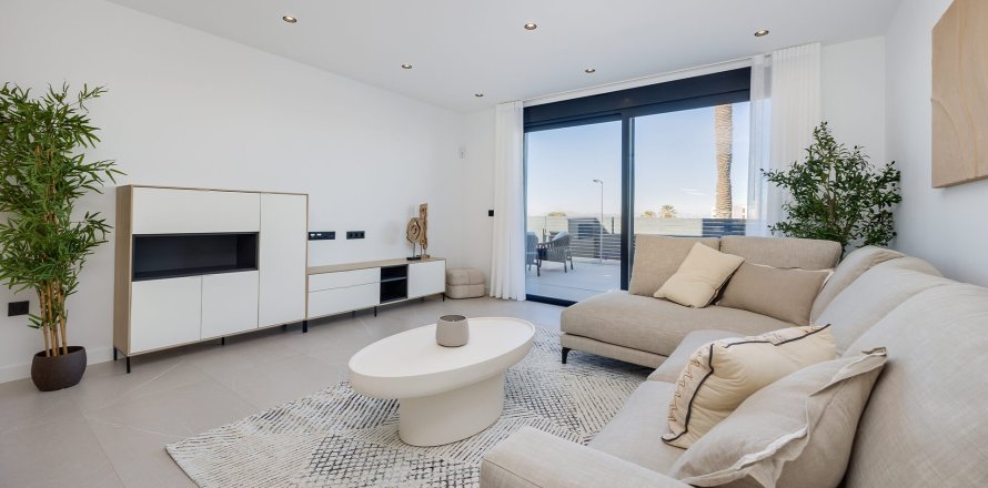 Villa en Sunset Lake Views, Torrevieja, Alicante, España 3 dormitorios, 141 m2 No. 155145