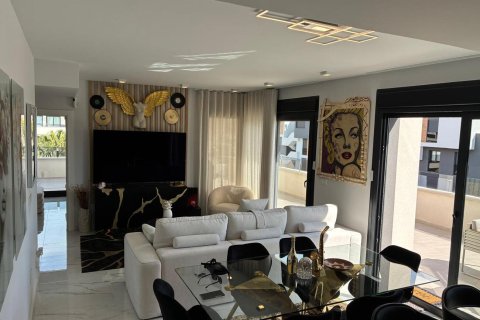 Wohnung zum Verkauf in Alicante, Spanien 3 Schlafzimmer, Nr. 190347 - Foto 18