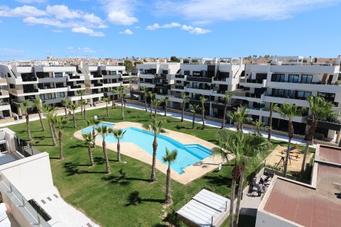 Wohnung zum Verkauf in Alicante, Spanien 3 Schlafzimmer, Nr. 190347 - Foto 2