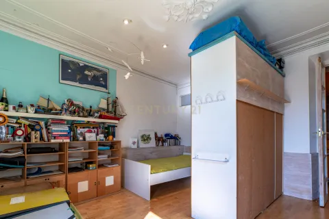 Apartment for sale in Barcelona, Spain 8 bedrooms, 230 sq.m. No. 166943 - photo 20