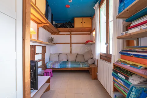 Apartment for sale in Barcelona, Spain 8 bedrooms, 230 sq.m. No. 166943 - photo 22