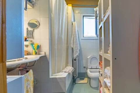 Apartment for sale in Barcelona, Spain 8 bedrooms, 230 sq.m. No. 166943 - photo 13