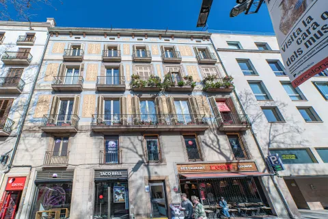 Wohnung in Barcelona, Spanien 8 Schlafzimmer, 230 m2 Nr. 166943