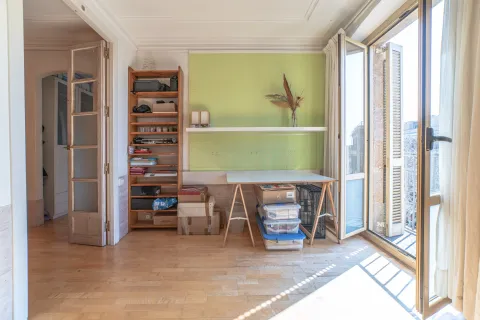 Apartment for sale in Barcelona, Spain 8 bedrooms, 230 sq.m. No. 166943 - photo 10