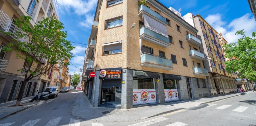 Commercial property in Calella, Barcelona, Spain 252 sq.m. No. 166947