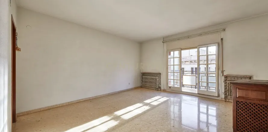 Lägenhet i Barcelona, Spanien 4 sovrum, 134 kvm. Nr. 166944