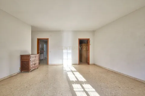 Huoneisto myytävänä Barcelona, Espanja, 4 makuuhuonetta, 134 m2 No. 166944 - kuva 4