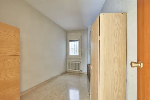 Huoneisto myytävänä Barcelona, Espanja, 4 makuuhuonetta, 134 m2 No. 166944 - kuva 18