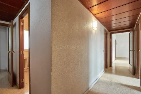 Huoneisto myytävänä Barcelona, Espanja, 4 makuuhuonetta, 134 m2 No. 166944 - kuva 28