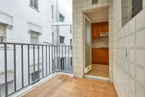 Huoneisto myytävänä Barcelona, Espanja, 4 makuuhuonetta, 134 m2 No. 166944 - kuva 12